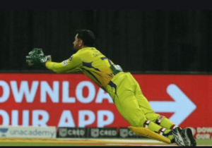 mahendra singh dhoni catch ipl 2020 saakshatv