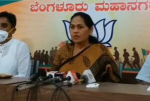 Shobha Karandlaje visited the house of deceased Praveen Nettaru  saaksha tv