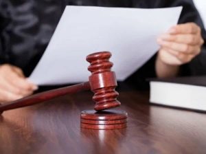 Girl sues boyfriend
