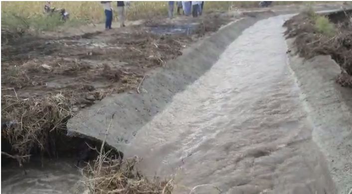 channel water lashed into agricultural land 