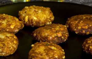 Saakshatv cooking recipes Sabudaanaa vada 