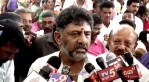 d-k-shivakumar-throw-new-books-into-the-trash saaksha tv