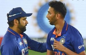 Rohit-sharma-becoming-king-drs-reviews saaksha tv