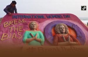 Indore artist makes 12000 sq ft of rangoli on eve of International Women’s Day 130796-2