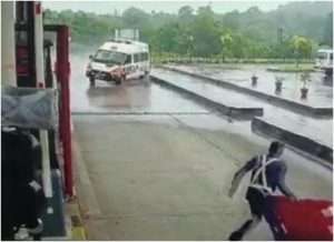 Ambulance-accident-at-toll udupi saaksha tv