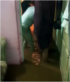 Heavy rain in Tumkur - water entered houses saaksha tv
