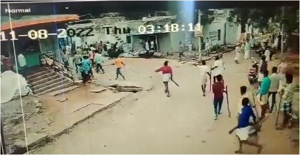 Koppala-clash-in-hulihaidar-village-two-killed saaksha tv