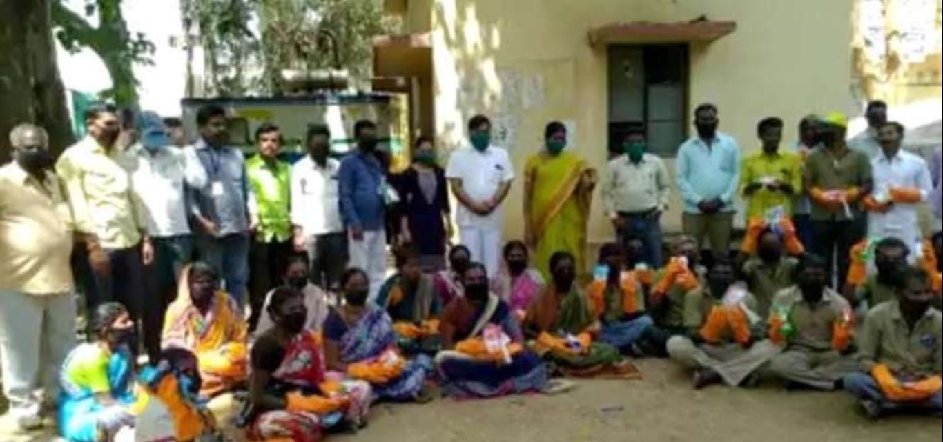 ಮಗಳ ಹುಟ್ಟುಹಬ್ಬಕ್ಕೆ ದಿನಸಿ, ಮಾಸ್ಕ್, ಸ್ಯಾನಿಟೈಸರ್ ವಿತರಿಸಿದ ಉದ್ಯಮಿ…