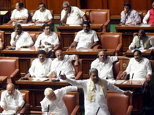 ಸದನದಲ್ಲಿ ಆಡಳಿತ ಪಕ್ಷದವರ ವಿರುದ್ಧ ಮುಗಿಬಿದ್ದ ಕಾಂಗ್ರೆಸ್