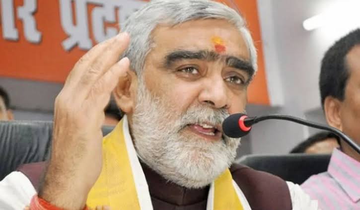 ಸೂರ್ಯ ಸ್ನಾನ ಕೊರೊನಾಗೆ ಮದ್ದು- ಸಚಿವರ ವಿವಾದಾತ್ಮಕ ಸಲಹೆ