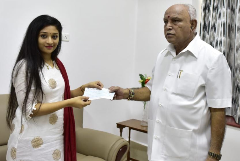 ಸಿಎಂ ಪರಿಹಾರ ನಿಧಿಗೆ 1 ಲಕ್ಷ ದೇಣಿಗೆ ನೀಡಿದ ಉದ್ಯಮಿ ಅಪೂರ್ವ…