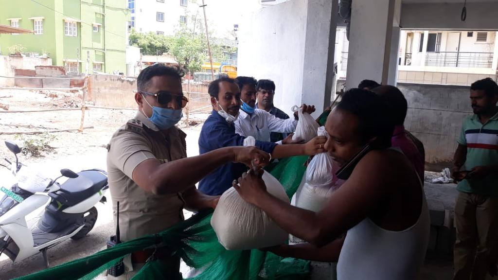 ಕರ್ತವ್ಯದ ನಡುವೆ ಮಾನವೀಯತೆ ಮೆರೆದ ನಮ್ಮ ‌ಪೊಲೀಸರು