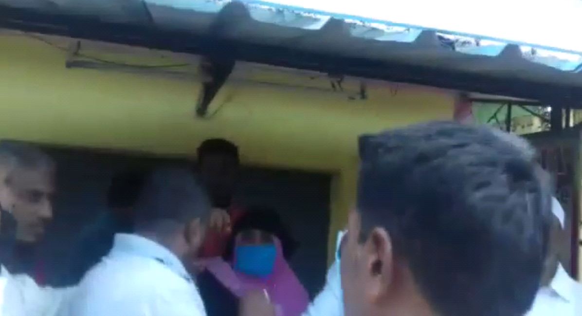 ಮೈಸೂರಿನಲ್ಲಿ ಆಶಾ ಕಾರ್ಯಕರ್ತೆಯ ಮೇಲೆ ಹಲ್ಲೆಗೆ ಯತ್ನಿಸಿದ ಪುಂಡರು…