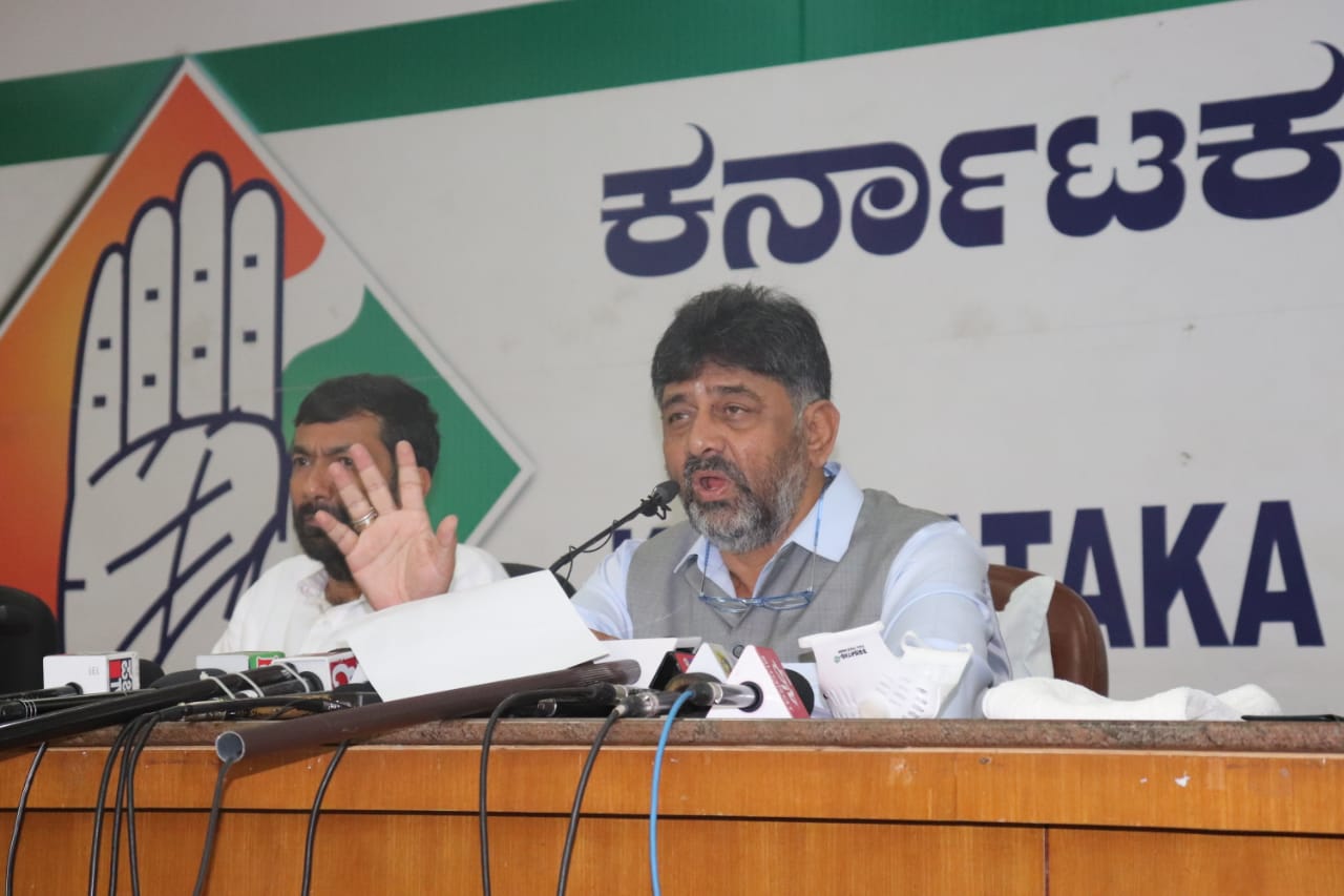 ವೃತ್ತಿ ಆಧಾರಿತ ಕಾರ್ಮಿಕರಿಗೆ 10 ಸಾವಿರ ಸಹಾಯಧನ ನೀಡಿ : ಸರ್ಕಾರಕ್ಕೆ ಡಿಕೆ ಶಿವಕುಮಾರ್ ಒತ್ತಾಯ