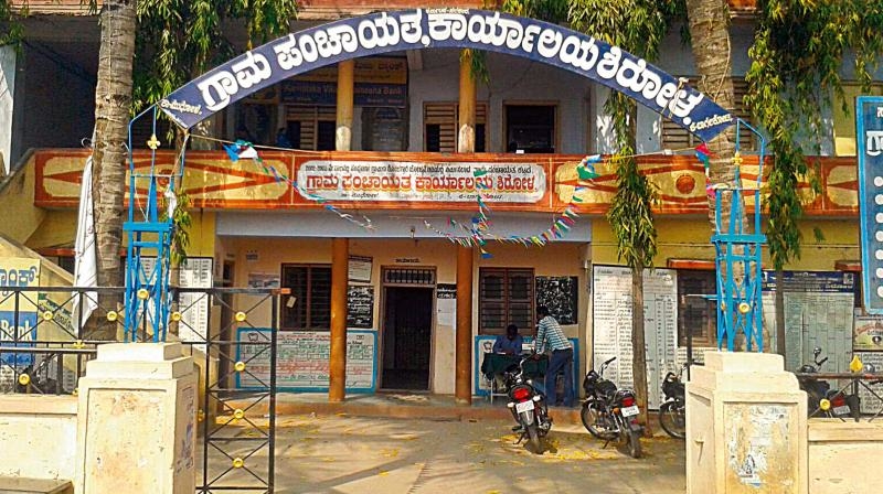 ಗ್ರಾ.ಪಂ ಚುನಾವಣೆ ಮುಂದೂಡಿಕೆ : ಚುನಾವಣಾ ಆಯೋಗದ ವಿರುದ್ಧ ಕೋರ್ಟ್ ಮೆಟ್ಟಿಲೇರಲು ಕಾಂಗ್ರೆಸ್ ತೀರ್ಮಾನ…