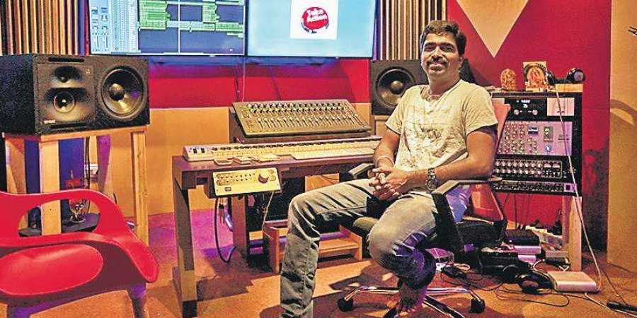 ಯಶ್ ಅಭಿಮಾನಿಗಳಿಗೆ ಸಿಹಿ ಸುದ್ದಿ ; ಕೆಜಿಎಫ್-2 ಮ್ಯೂಸಿಕ್ ಕೆಲಸ ಆರಂಭ…