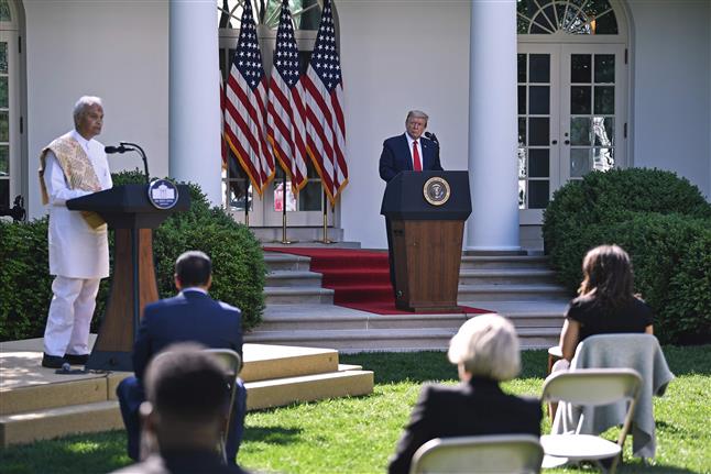 ಅಮೆರಿಕದಲ್ಲಿ ಹಿಂದೂ ಪುರೋಹಿತರಿಂದ ವೈಟ್ ಹೌಸ್ ನಲ್ಲಿ ಶಾಂತಿ ಮಂತ್ರ ಪಠಣೆ…