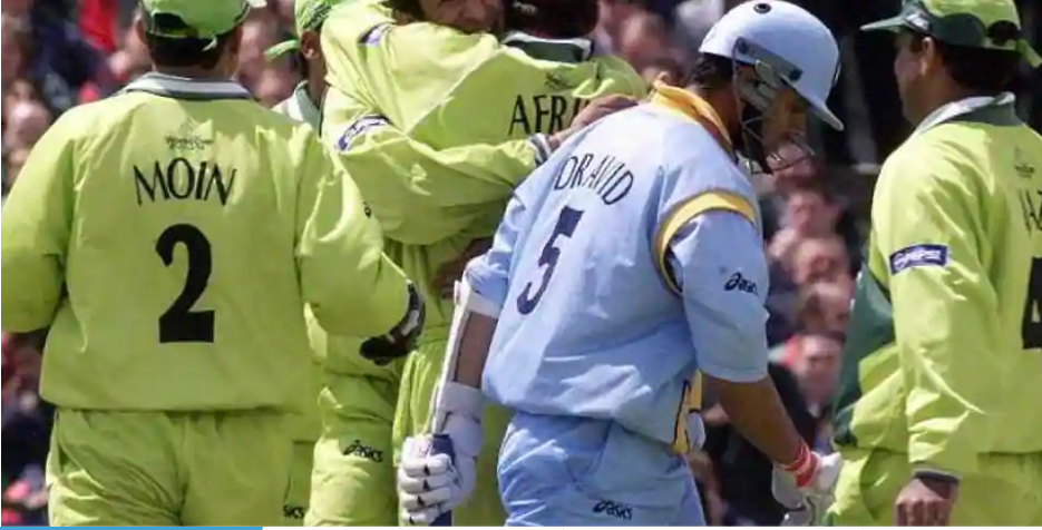 ನಾನು ಔಟಾಗಿದ್ದೇನಾ… ಇಲ್ಲ ಬ್ರದರ್.. ಎಲ್ಲಾ ಆ ಮುಷ್ತಾಕ್ ಅಹಮ್ಮದ್‍ನ ನಾಲಗೆ..! ಯಾರು ಯಾರಿಗೆ ಹೇಳಿದ್ದು…?