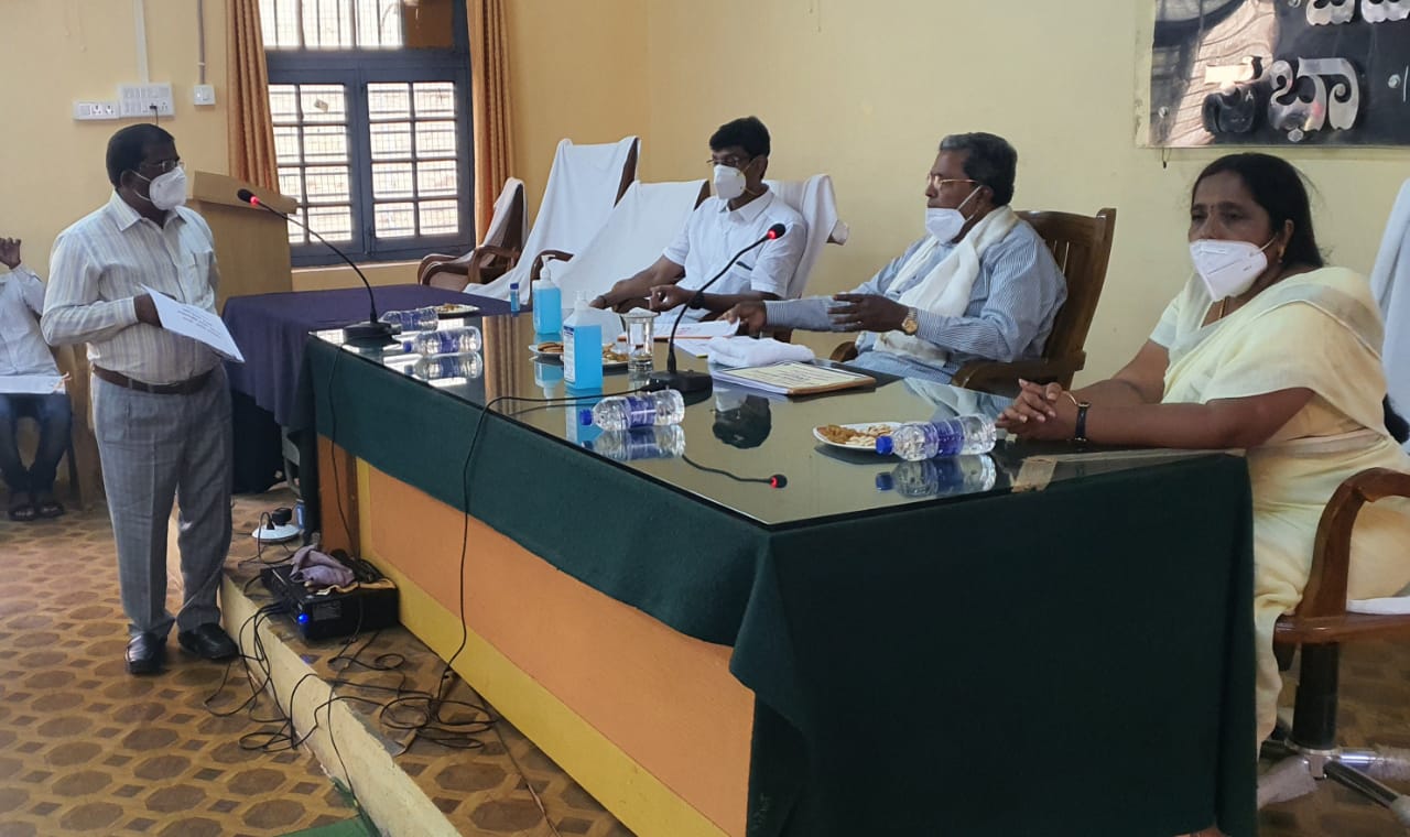 ಅಧಿಕಾರಿಗಳಿಗೆ ಕ್ಲಾಸ್ ತೆಗೆದುಕೊಂಡ ಹುಲಿಯಾ ಸಿದ್ದರಾಮಯ್ಯ…