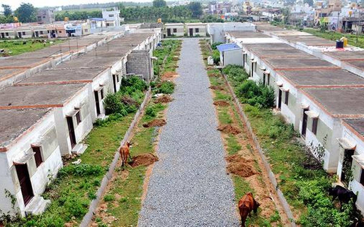 ಸರ್ಕಾರಕ್ಕೆ 8000 ಕೋಟಿ ರೂಪಾಯಿಗಳನ್ನು ಉಳಿತಾಯ ಮಾಡಿದ ವಸತಿ ಇಲಾಖೆಯ ಅಧಿಕಾರಿಗಳು…