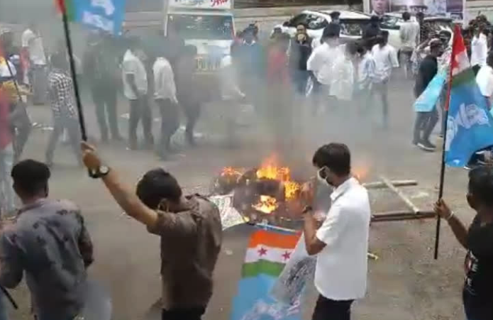 ಪೆಟ್ರೋಲ್ ಡೀಸೆಲ್ ಬೆಲೆ ಏರಿಕೆ ಖಂಡಿಸಿ ಯುವ ಕಾಂಗ್ರೆಸ್ ಪ್ರತಿಭಟನೆ