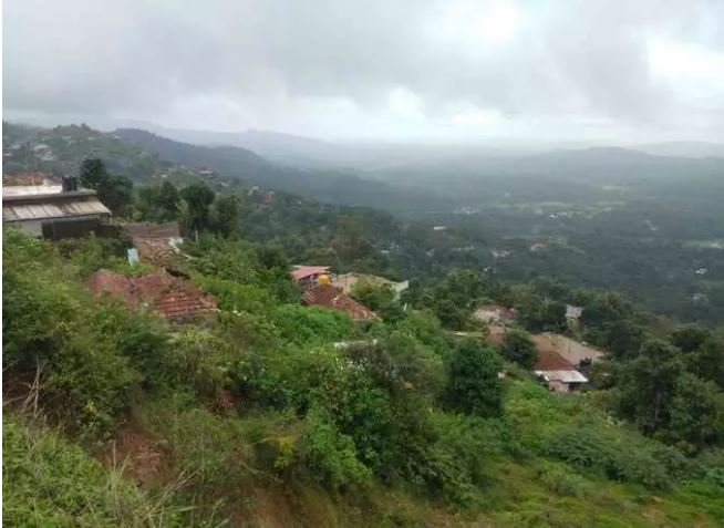ಕೊಡಗಿನಲ್ಲಿ ಮಳೆ ಅಬ್ಬರ, ಮಣ್ಣು ಕುಸಿತ ಹಿನ್ನೆಲೆ 5 ಕುಟುಂಬಗಳ ಸ್ಥಳಾಂತರ