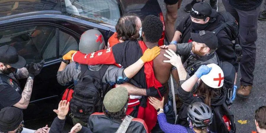 ಫ್ಲೋಯ್ಡ್ ಹತ್ಯೆ ಖಂಡಿಸಿ ಪ್ರತಿಭಟಿಸುತ್ತಿದ್ದವರ ಮೇಲೆ ಗುಂಡಿನ ದಾಳಿ