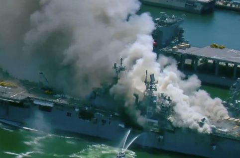 ಅಮೆರಿಕಾದ ನೌಕಾಪಡೆಯಲ್ಲಿ ಅಗ್ನಿ ಅನಾಹುತ: 21 ಮಂದಿಗೆ  ಗಾಯ