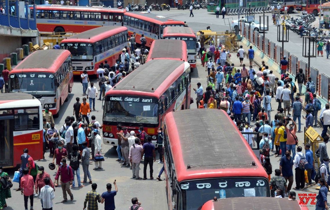 ಇಂದಿನಿಂದ ಬೆಂಗಳೂರು ಫುಲ್ ಲಾಕ್ಡೌನ್: ಊರುಗಳತ್ತ ಹೊರಟ ಜನರು