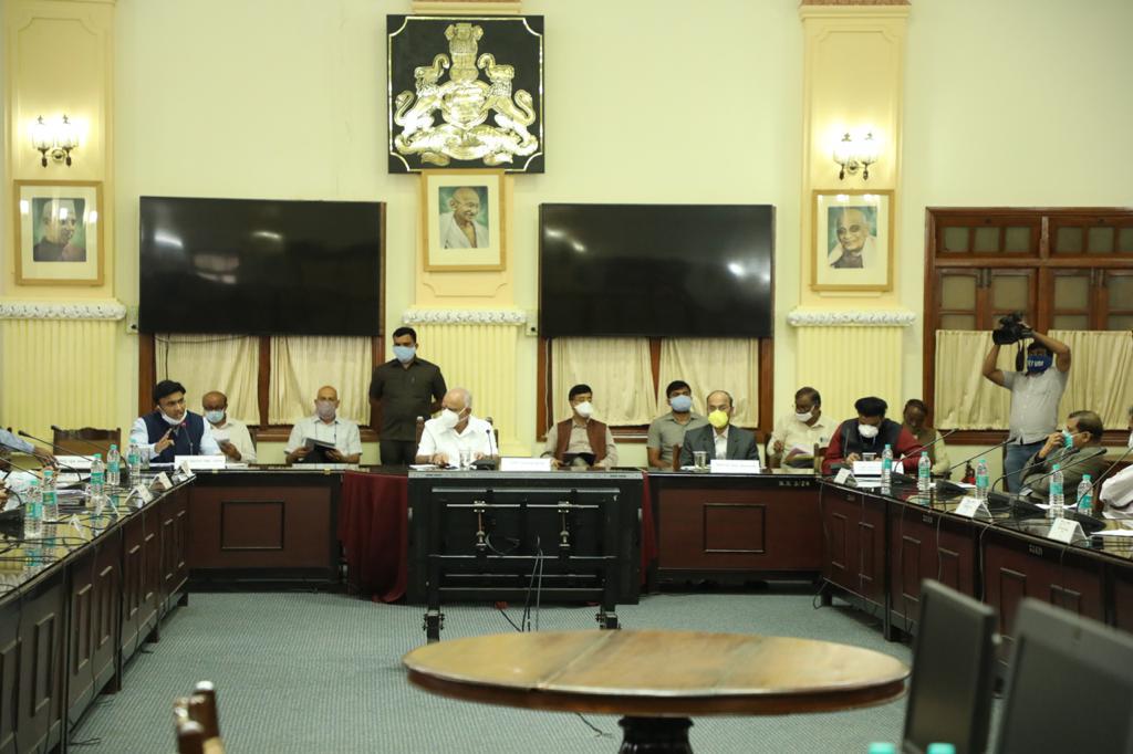 Minister holds meeting with experts to review covid situation in Bengaluru