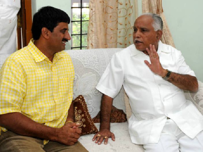 ಖುರ್ಚಿಯಿಂದ ಕೆಳಗೆ ಇಳಿತಾರಾ ಬಿಎಸ್‍ವೈ..! ಸೈನಿಕನ ಹೇಳಿಕೆ ಹಿಂದಿದೆಯಾ ಮರ್ಮ..!