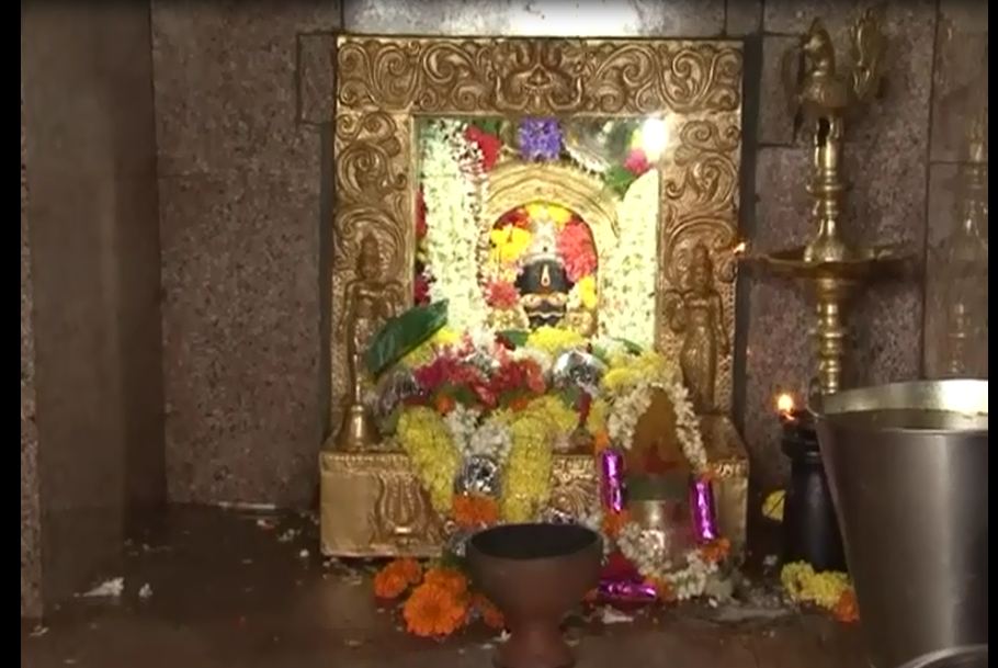 ಕೊರೊನಾ ಹಿನ್ನೆಲೆ ಆರತಿ ಉಕ್ಕಡದಲ್ಲಿ ವಿಶೇಷ ಪೂಜೆ ನಿಷೇಧ..!