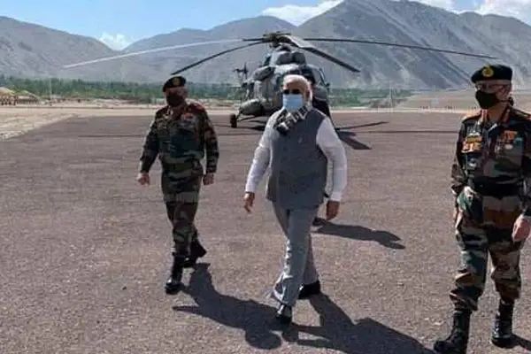 ಇಂದು ಲಡಾಖ್ನ ಲೇಹ್ ಗೆ ದಿಢೀರ್ ಭೇಟಿ ನೀಡಿದ ಪ್ರಧಾನಿ ಮೋದಿ