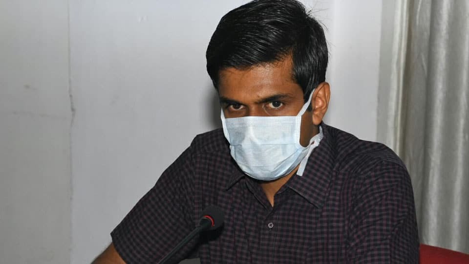 ಮೈಸೂರಿನಲ್ಲಿ ಅಧಿಕಾರಿಗಳ ದಾರಿ ತಪ್ಪಿಸಿದ ಕೊರೋನಾ ಪೀಡಿತ