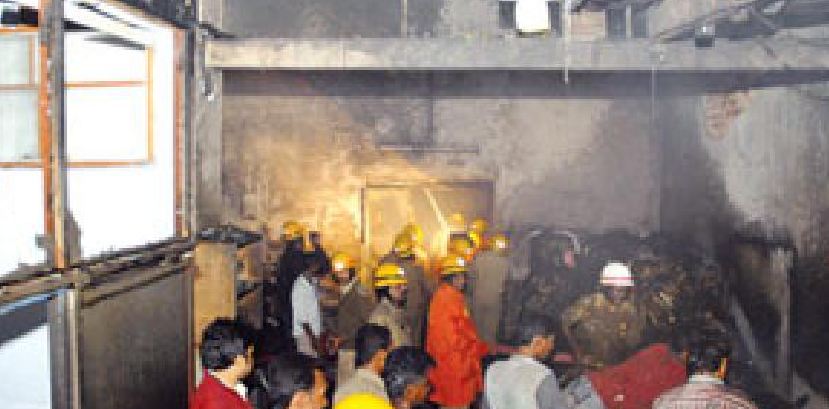 ಗ್ರಂಥಿಗೆ ಅಂಗಡಿಯಲ್ಲಿ ಬೆಂಕಿ, ಮಾಲೀಕ ಸಜೀವ ದಹನ