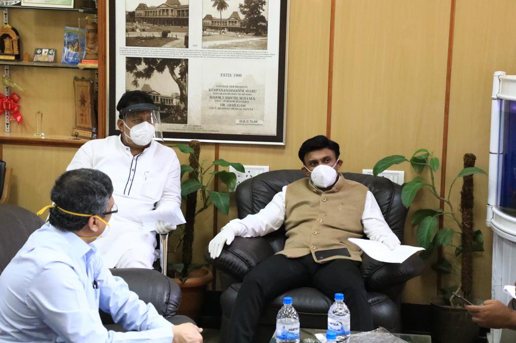 ವಿಕ್ಟೋರಿಯಾ ಆಸ್ಪತ್ರೆಗೆ ಸಚಿವ ಸುಧಾಕರ್ ಭೇಟಿ ; ರೋಗಿಗಳ ಜತೆ ವಿಡಿಯೋ ಸಂವಾದ