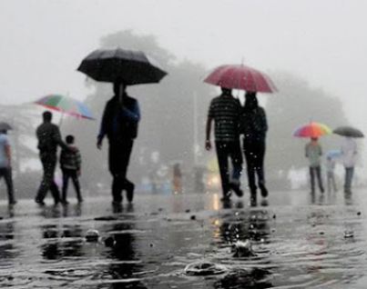 ಶಿರಸಿ, ಕಾರವಾರದಲ್ಲಿ ಭಾರೀ ಮಳೆ: ಜನಜೀವನ ಅಸ್ತವ್ಯಸ್ತ..!  