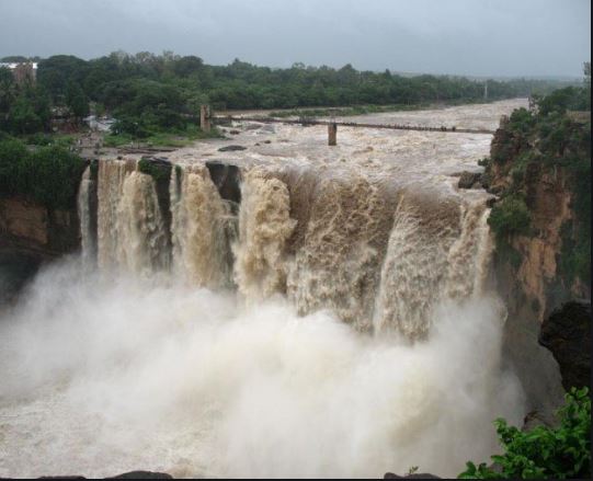 ಪಶ್ಚಿಮ ಘಟ್ಟದಲ್ಲಿ ವರುಣನ ಅಬ್ಬರ: ಹಾಲಿನ ನೊರೆಯಂತೆ ಉಕ್ಕಿ ಹರಿಯುತ್ತಿದೆ ‘ಭಾರತದ ನಯಾಗರ’..!