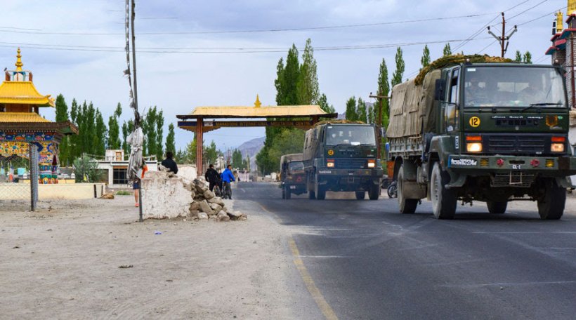ಎಲ್’ಎಸಿಯಿಂದ ಹಿಂದೆ ಸರಿಯದ ಚೀನಾ – ಭಾರತದಿಂದ 35 ಸಾವಿರ ಹೆಚ್ಚುವರಿ ಯೋಧರ ಜಮಾವಣೆ