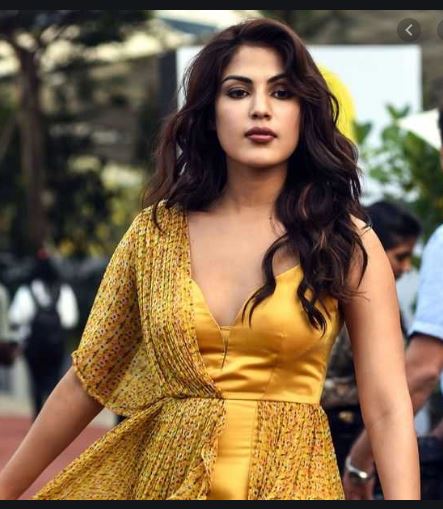 ‘ಅಮಿತ್ ಸರ್ ದಯಮಾಡಿ ಸುಶಾಂತ್ ಸಾವಿನ ಪ್ರಕರಣ ಸಿಬಿಐಗೆ ಒಪ್ಪಿಸಿ” ಎಂದಿದ್ದ ರಿಯಾ ಈಗ ಉಲ್ಟಾ ಹೊಡೆದಿದ್ದೇಕೆ..?