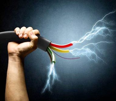 ವಿದ್ಯುತ್ ಸ್ಪರ್ಷ: ತಂದೆ ಮಗ ಸ್ಥಳದಲ್ಲೇ ಸಾವು