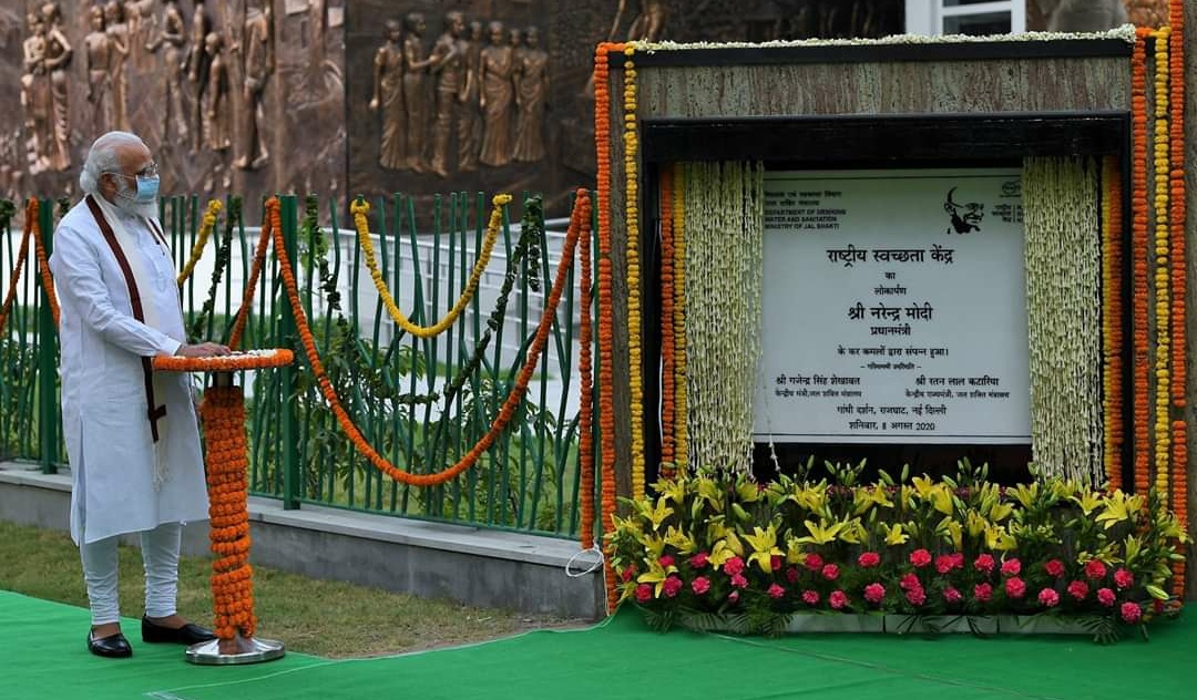 ‘ಗಂಧಗಿ ಮುಕ್ತ ಭಾರತ್” ನ ಒಂದು ವಾರದ ಸ್ವಚ್ಛ ಭಾರತ ಅಭಿಯಾನಕ್ಕೆ ಚಾಲನೆ ನೀಡಿದ ಪ್ರಧಾನಿ ಮೋದಿ