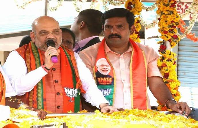 ಸೂಪರ್ ಸಿಎಂ ವಿಜಯೇಂದ್ರ ವರ್ಸಸ್ ರಾಜಾಹುಲಿ ಹಾಗೂ 35% ಕಮಿಷನ್; ಶಿಸ್ತಿನ ಪಕ್ಷದೊಳಗೆ ಬ್ರಹಾಂಡ ಭ್ರಷ್ಟಾಚಾರ?