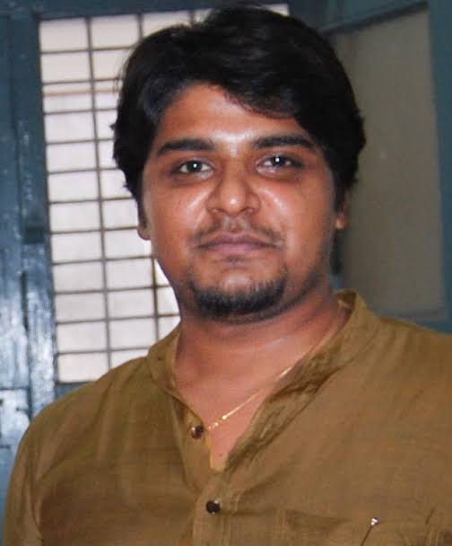 ಹೌದ್ರಯ್ಯ ನಾವು ಕನ್ನಡಿಗರು ವಿಶಾಲ ಹೃದಯದವರು ಆದರೆ ಜಗಳಗಂಟರು-ಕರಣಂ ಪವನ್ ಪ್ರಸಾದ್