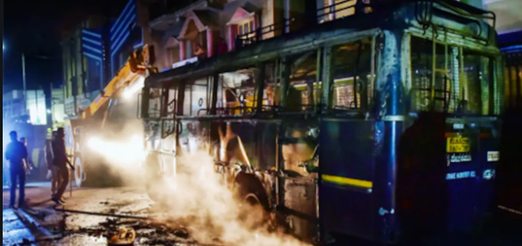 ಹೊತ್ತಿ ಉರಿದ ಡಿಜಿ ಹಳ್ಳಿ ಕಾವಲ್ ಭೈರಸಂದ್ರ; ಗಲಭೆಯ ಹಿಂದಿರುವ ವಿಧ್ವಂಸಕ ಶಕ್ತಿಗಳಾವುವು? ಘಟನೆಯ ಹಿಂದೆಯೇ ಹುಟ್ಟಿಕೊಂಡ ಪ್ರಶ್ನೆಗಳು