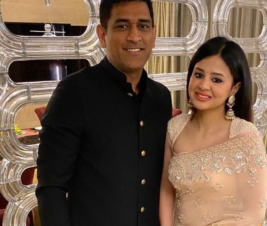 ಧೋನಿ ನಿವೃತ್ತಿಯ ಬಗ್ಗೆ ಸಾಕ್ಷಿ ಸಿಂಗ್ ಧೋನಿ ಭಾವನಾತ್ಮಕ ಪತ್ರ..!