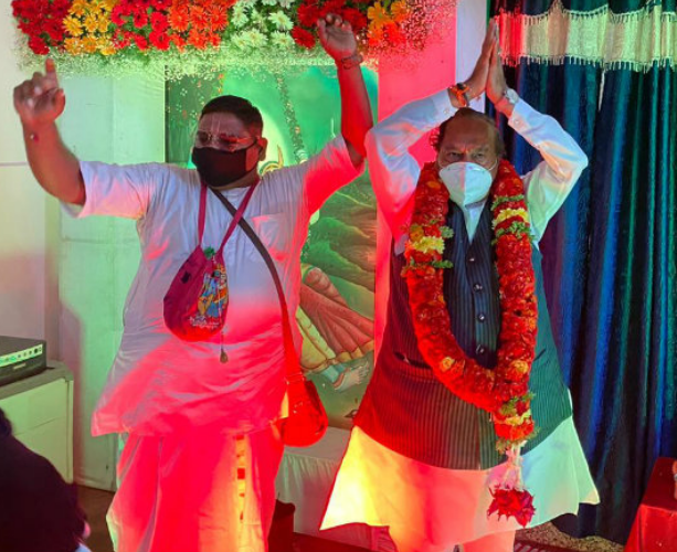 ಮೈಕ್ ಹಿಡಿದು ಕೃಷ್ಣನ ಭಜನೆ ಮಾಡಿದ ಈಶ್ವರಪ್ಪ