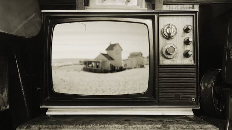 ನೆನಪೆಂಬ ಕನಸನ್ನು ಕೊಂಚವು ಮರೆಯಲಾಗದು….. ನೆನಪಾದಾಗ ಕಣ್ಣಂಚು ಮತ್ತೆ ತೇವವಾಗುವುದು….