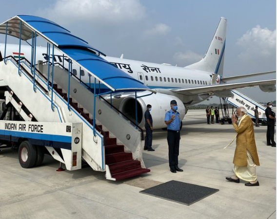 ರಾಮ ಮಂದಿರ | ಕುರ್ತಾ, ಪಂಚೆ ತೊಟ್ಟು ಅಯೋಧ್ಯೆಯತ್ತ ‘ನಮೋ’