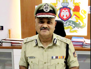 ಬೆಂಗಳೂರಲ್ಲಿ ಪುಂಡರ ಪುಂಡಾಟ – ಗಲಭೆ ಬಗ್ಗೆ ಸಿಎಂಗೆ ಡಿಜಿಪಿ ಮಾಹಿತಿ – ಅಖಂಡ ಶ್ರೀನಿವಾಸ್ ಮೂರ್ತಿ ಮನೆಗೆ ಭದ್ರತೆ